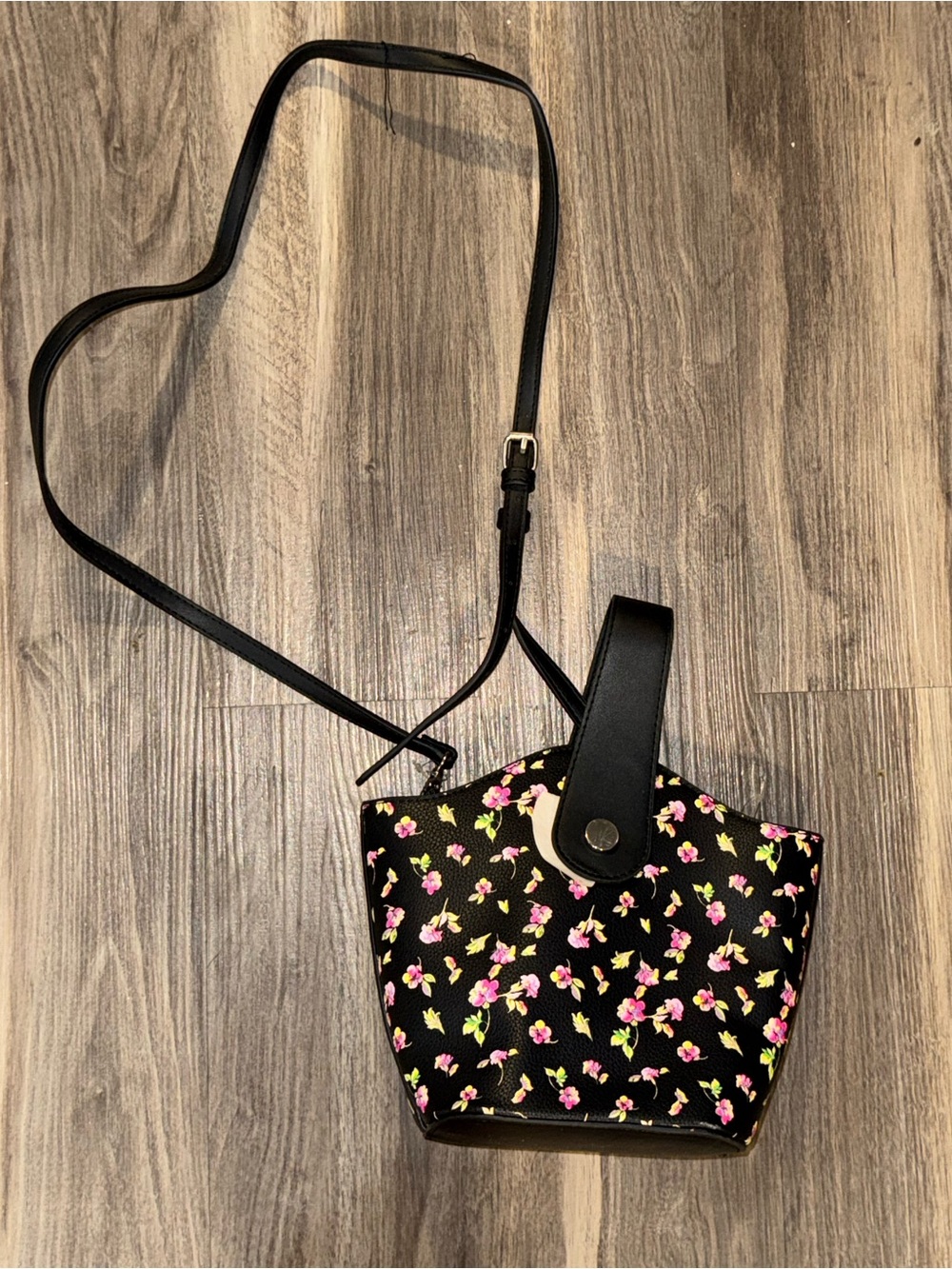 Floral Mini Bucket Crossbody Bag Black Pink Flower Print Purse - Picture 4 of 10
